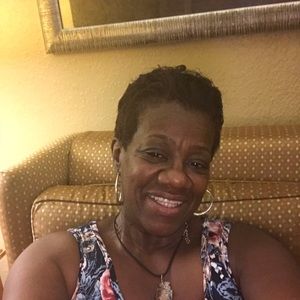 Meet your Posher, Veronica